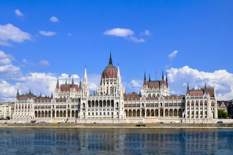 budapest-hongarije-parlement-parlementsgebouw-donau