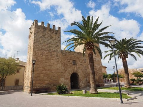Stadspoort Aludia, Mallorca, Spanje