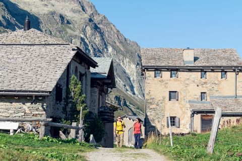 Bernina-wandeltour-zwitserland-dorp