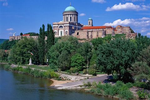 Esztergom-basiliek-Donau-Hongarije