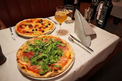 eb-pizza-diner-lunch-wijn-bier-italie