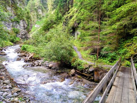 Radurschlklamm, oversteek, Pfunds, Oostenrijk, Tirol