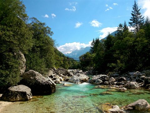 hangbrug-soca-rivier-slovenie