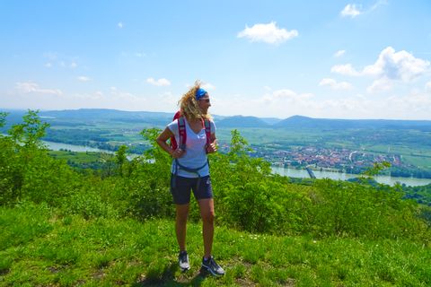 Wanderin with a view of the Danube