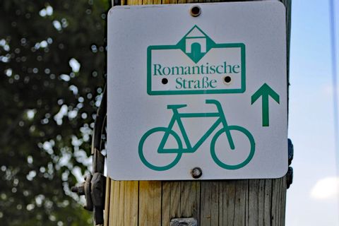 Cycle path sign along the route