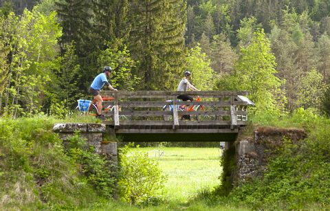 fietsen-brug-parels-van-slovenie-helia