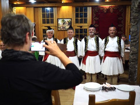 albanie-folklore-geschiedenis-albanese-riviera-zbluo