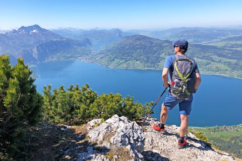Hiker with view of the Attersee