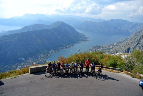 montenegro-mutli-actief-fietstour-baai-van-kotor