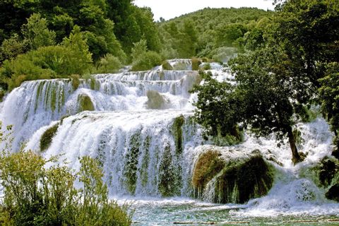 noord-dalmatie-kroatie-kra-waterval