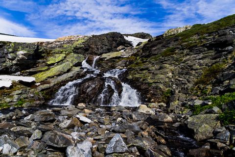 Jotunheimen-NP-waterval-Noorwegen