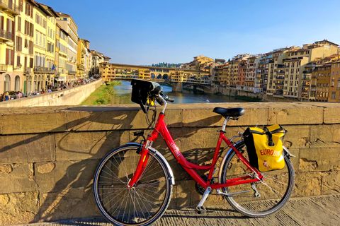 Bike on the Ponte Vecchio bridge in Florence