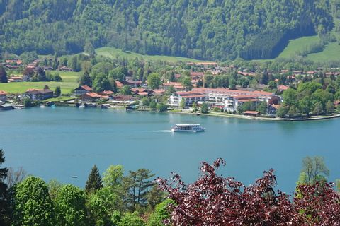 short boat trip on the Tegernsee in direction to Bad Wiessee